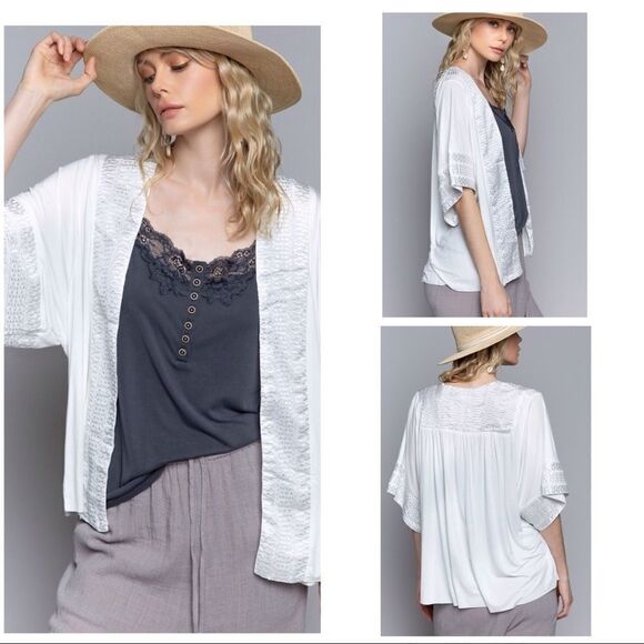 𝅺OFF White oversized knit Kimono with embroidery - Picture 1 of 11